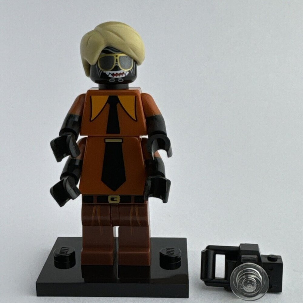 Lego Flashback Garmadon Minifigure w Base and Camera 71019 lego ninjago movie - Picture 2 of 7